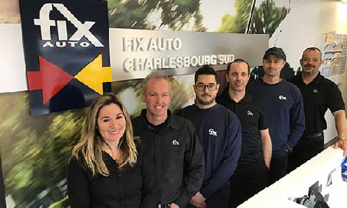 The Fix Auto Charlesbourg South team.