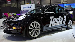 images_1280px-Tesla_Model_3_Genf_2018