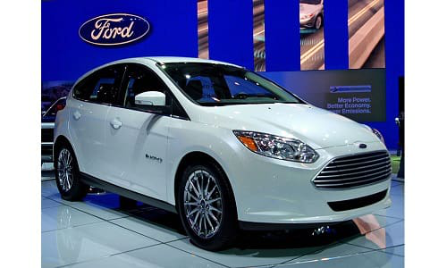 images_800px-2012_Ford_Focus_Electric_Vehicle_MSVG_01_trimmed