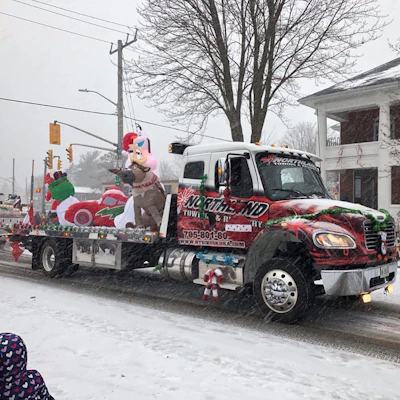 Towing Christmas1