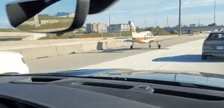 planeparking
