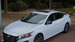 2023_Nissan_Altima-29