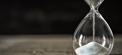 hourglass img