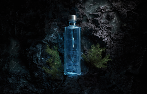 Vellamo, its name pronounced “vel-emo” and originating from the goddess spirit of water in Finnish mythology, uses packaging that conjures the water’s origins while using materials—glass and wood—that come from equally natural sources.