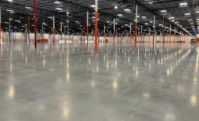 Figure 1. Examples of 100 ft.+ (30m+) joint spacing using shrinkage compensating concrete in a Home Depot distribution center.