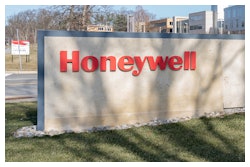 iStock.com/JHVEPhoto