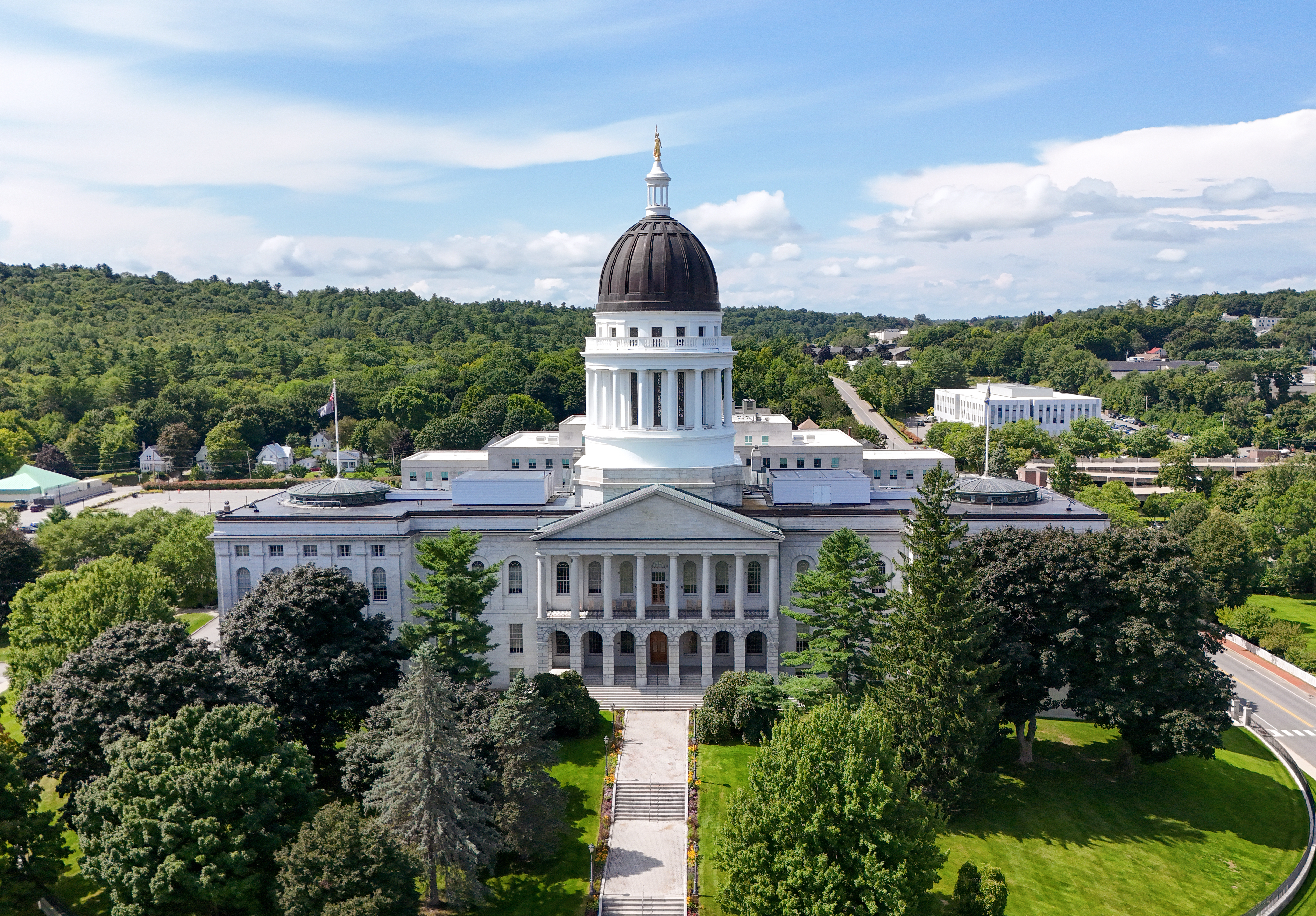Maine State House Exterior View (cropped)